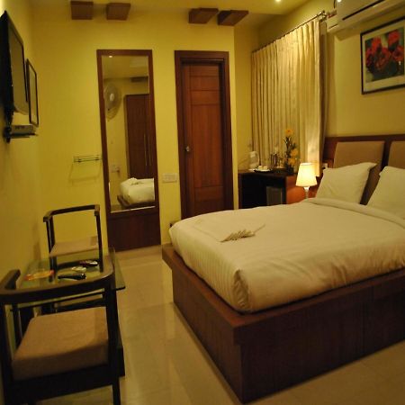 Hotel Sri Madhura Inn Hyderabad Eksteriør bilde